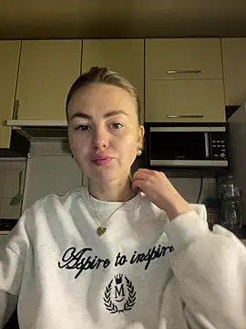 Snapshot of MartaLuna_ chatting on 28, 2, 2026 MartaLuna online show from 28, 2, 2026