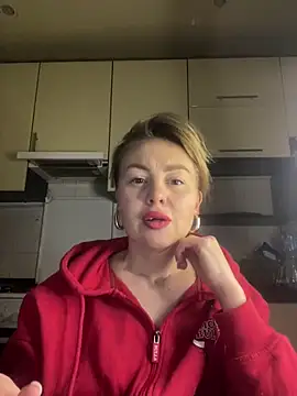 Snapshot of MartaLuna_ chatting on 5, 2, 2026 MartaLuna online show from 5, 2, 2026