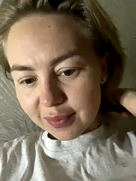 MartaLuna  online show from 30, 10, 2025