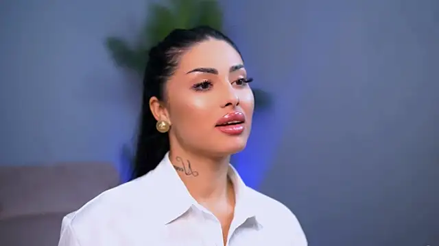 XoxoEvie online show from 19, 9, 2025