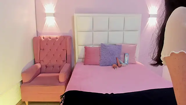 Ashleypetit online show from 18, 9, 2025