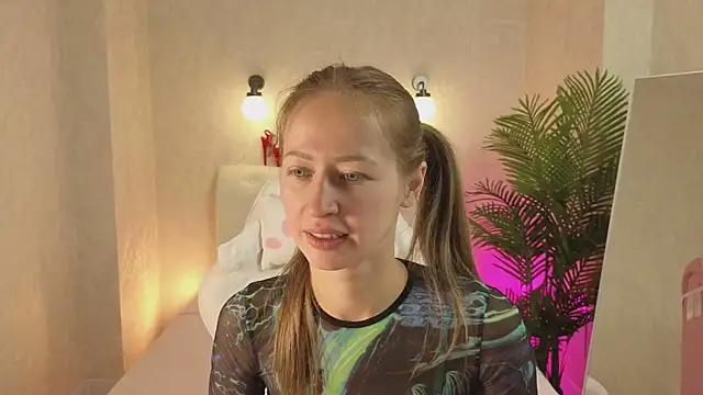 bella li   online show from 4, 10, 2025