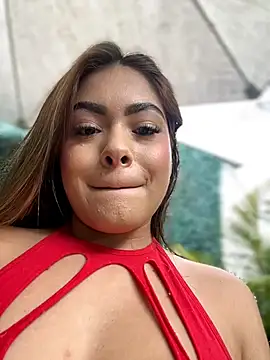 Snapshot of MayaMoanXXX chatting on 5, 2, 2026 MayaMoanXXX online show from 5, 2, 2026