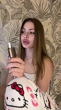 Elizabeth Tay online show from 22, 12, 2025