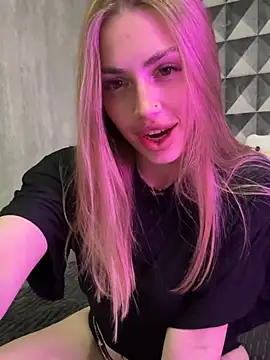 Elizabeth Tay online show from 7, 5, 2026