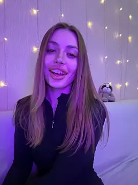 Elizabeth Tay online show from 13, 12, 2025