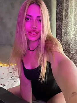 Snapshot of Elizabeth_Tay chatting on 25, 6, 2026 Elizabeth Tay online show from 25, 6, 2026