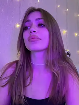 Elizabeth Tay online show from 26, 11, 2025