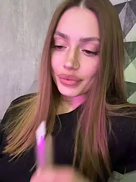 Elizabeth Tay online show from 17, 3, 2026