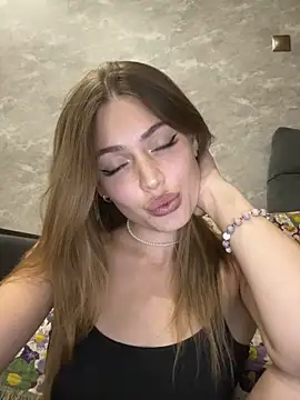 Elizabeth Tay online show from 11, 9, 2025