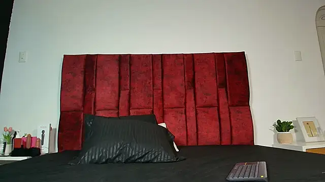 emma hearths online show from 24, 11, 2025