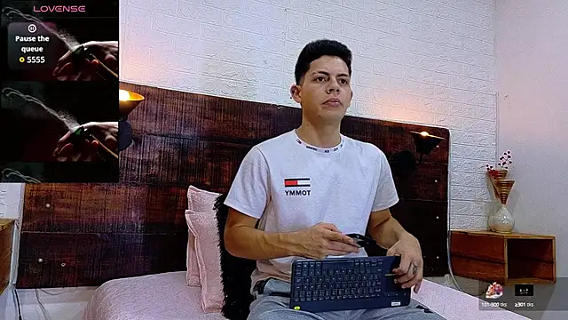 JhosuaVega online show from 8, 10, 2025