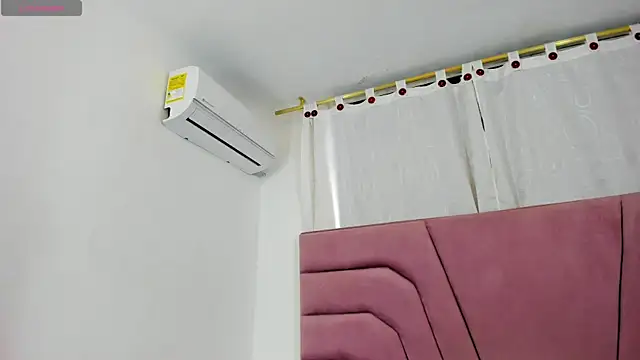 miajhonsonx online show from 17, 12, 2025