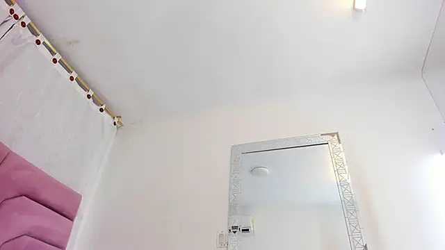Snapshot of miajhonsonx chatting on 19, 4, 2026 miajhonsonx online show from 19, 4, 2026
