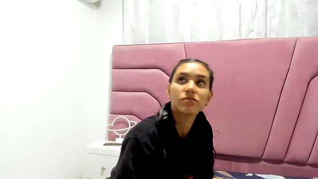 miajhonsonx online show from 13, 10, 2025