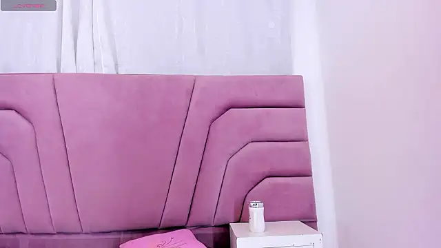 miajhonsonx online show from 21, 2, 2026