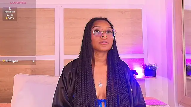 Snapshot of ValeryCortezm chatting on 5, 11, 2025 ValeryCortezm online show from 5, 11, 2025