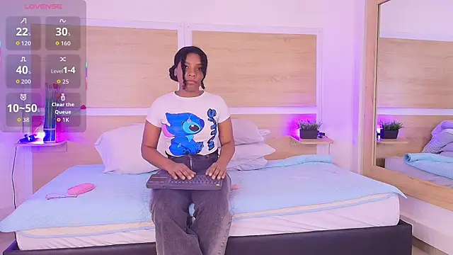 Snapshot of ValeryCortezm chatting on 16, 11, 2025 ValeryCortezm online show from 16, 11, 2025