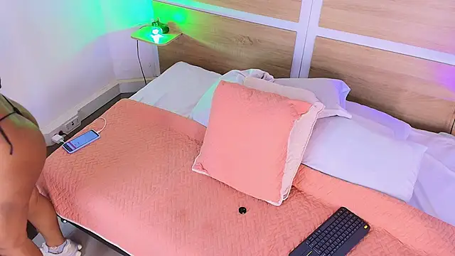 ValeryCortezm online show from 16, 2, 2026