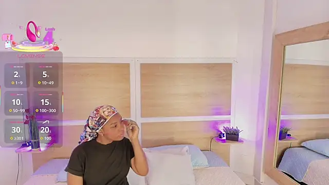 Snapshot of ValeryCortezm chatting on 10, 10, 2025 ValeryCortezm online show from 10, 10, 2025