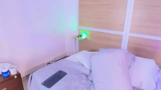 ValeryCortezm online show from 15, 2, 2026