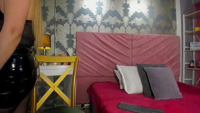 VictoriaQueen Fg online show from 5, 11, 2025