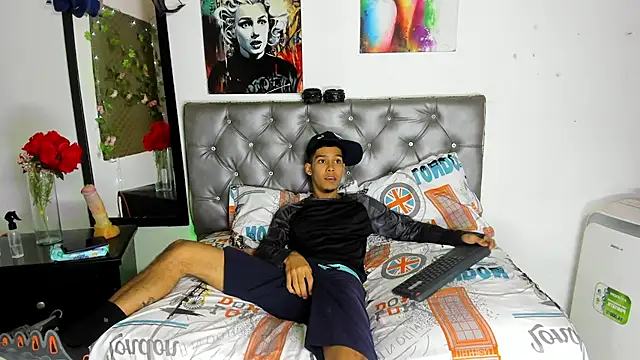 Snapshot of xxKamadevaxx chatting on 10, 11, 2025 xxKamadevaxx online show from 10, 11, 2025