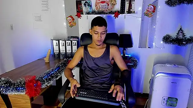 Snapshot of xxKamadevaxx chatting on 27, 11, 2025 xxKamadevaxx online show from 27, 11, 2025