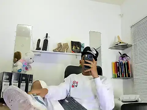 xxKamadevaxx online show from 18, 3, 2026