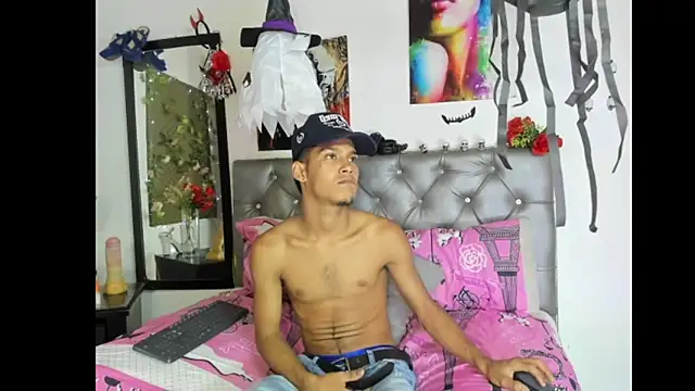 Snapshot of xxKamadevaxx chatting on 11, 10, 2025 xxKamadevaxx online show from 11, 10, 2025