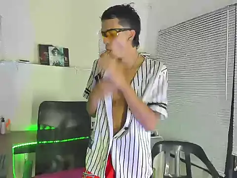 xxKamadevaxx online show from 12, 5, 2026