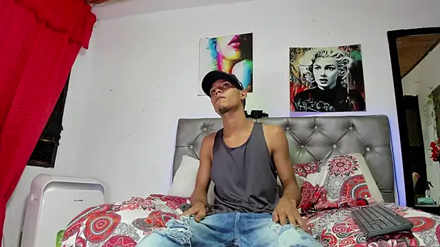 Snapshot of xxKamadevaxx chatting on 4, 10, 2025 xxKamadevaxx online show from 4, 10, 2025