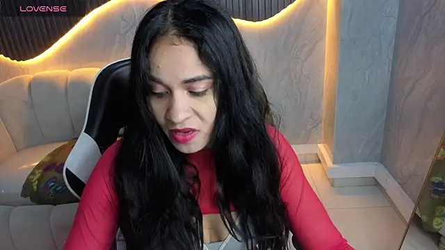 Snapshot of Maia_Tx chatting on 1, 11, 2025 Maia Tx online show from 1, 11, 2025