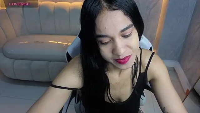 Snapshot of Maia_Tx chatting on 28, 10, 2025 Maia Tx online show from 28, 10, 2025