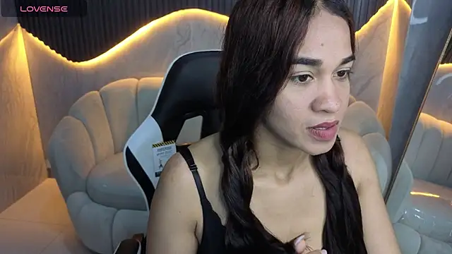 Snapshot of Maia_Tx chatting on 16, 9, 2025 Maia Tx online show from 16, 9, 2025