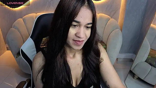 Snapshot of Maia_Tx chatting on 28, 9, 2025 Maia Tx online show from 28, 9, 2025