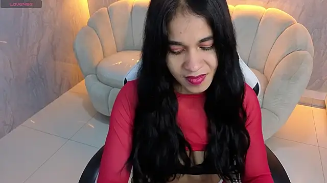 Snapshot of Maia_Tx chatting on 6, 11, 2025 Maia Tx online show from 6, 11, 2025