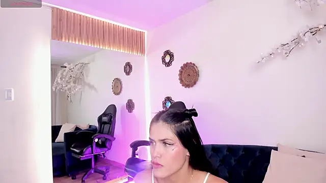 Isa Rouse   online show from 26, 9, 2025