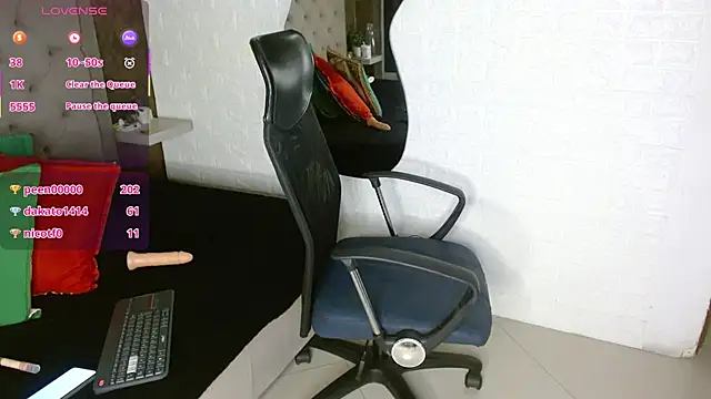 daphne walton online show from 28, 11, 2025