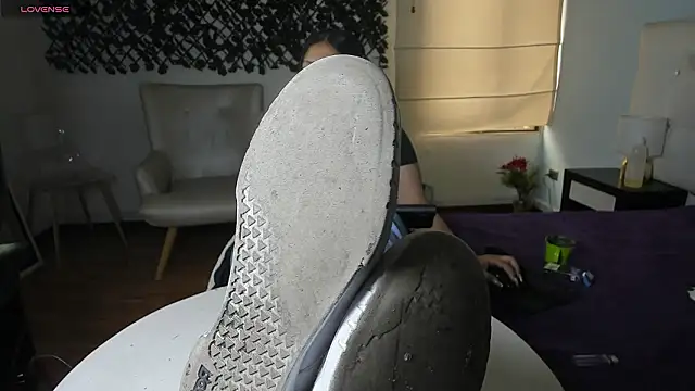 Snapshot of Shantal__G chatting on 6, 2, 2026 Shantal G online show from 6, 2, 2026