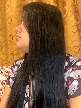 April Becker online show from 18, 10, 2025