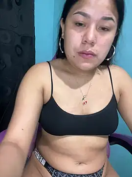 Snapshot of April_Becker chatting on 18, 7, 2026 April Becker online show from 18, 7, 2026
