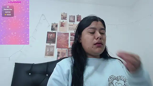 April Becker online show from 8, 3, 2026