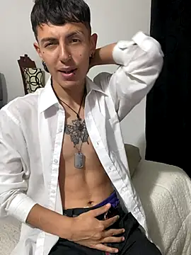 NaytonFreeman online show from 21, 9, 2025