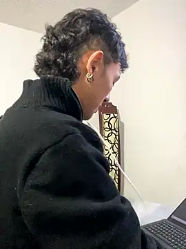 NaytonFreeman online show from 3, 10, 2025