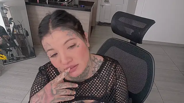 Unatatuada online show from 4, 11, 2025