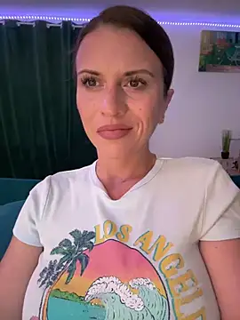 Snapshot of ScarlettNoirr chatting on 19, 6, 2026 ScarlettNoirr online show from 19, 6, 2026