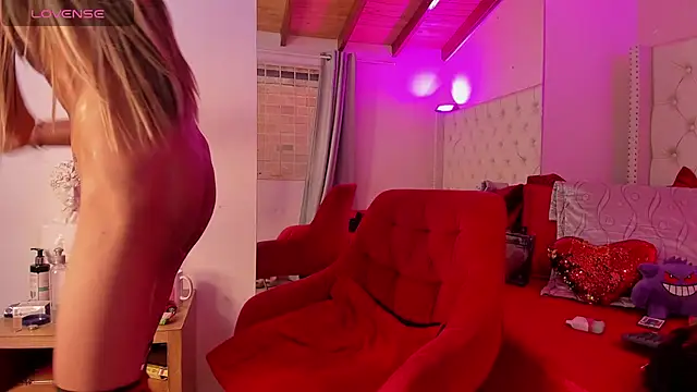 Maddy BigCock online show from 17, 10, 2025