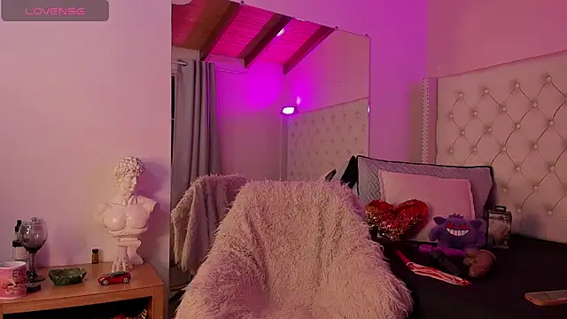 Maddy BigCock online show from 7, 11, 2025