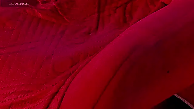 Maddy BigCock online show from 1, 10, 2025